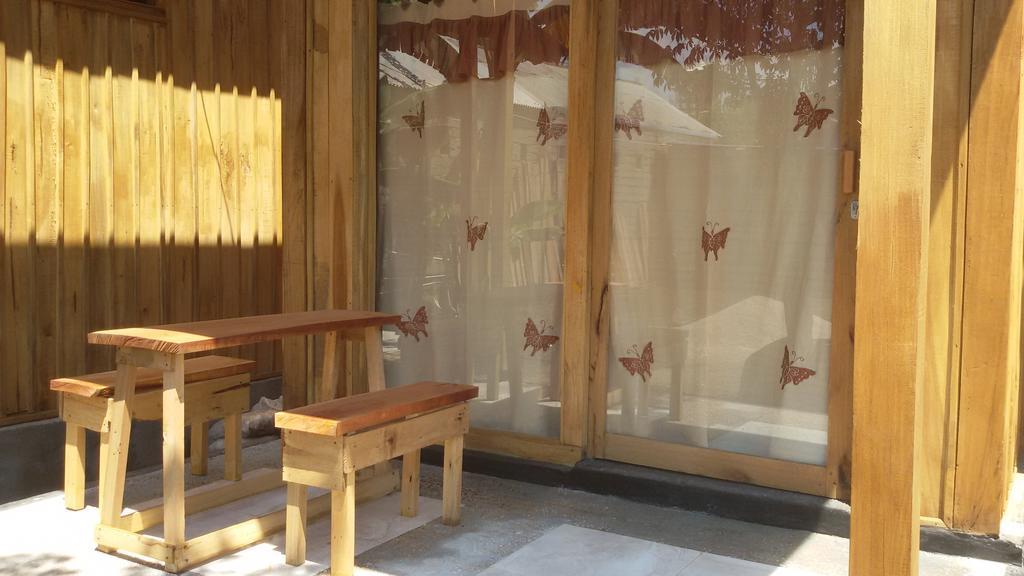 גילי טרוונגן Beach Box Bungalow חדר תמונה